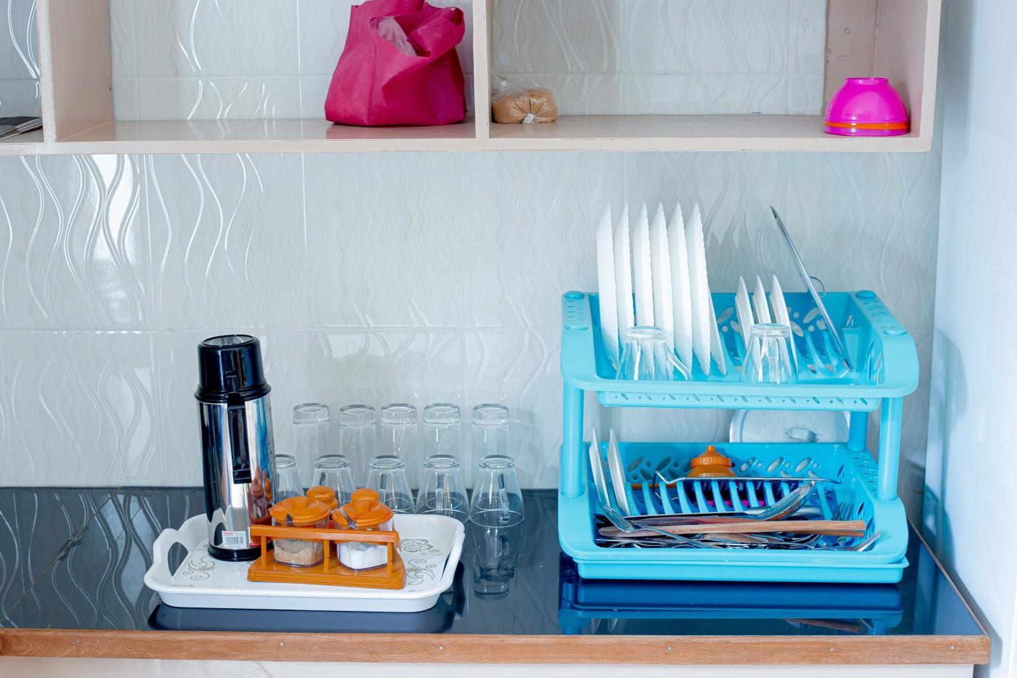 L&J Modern Backpackers Bnb دار السلام المظهر الخارجي الصورة