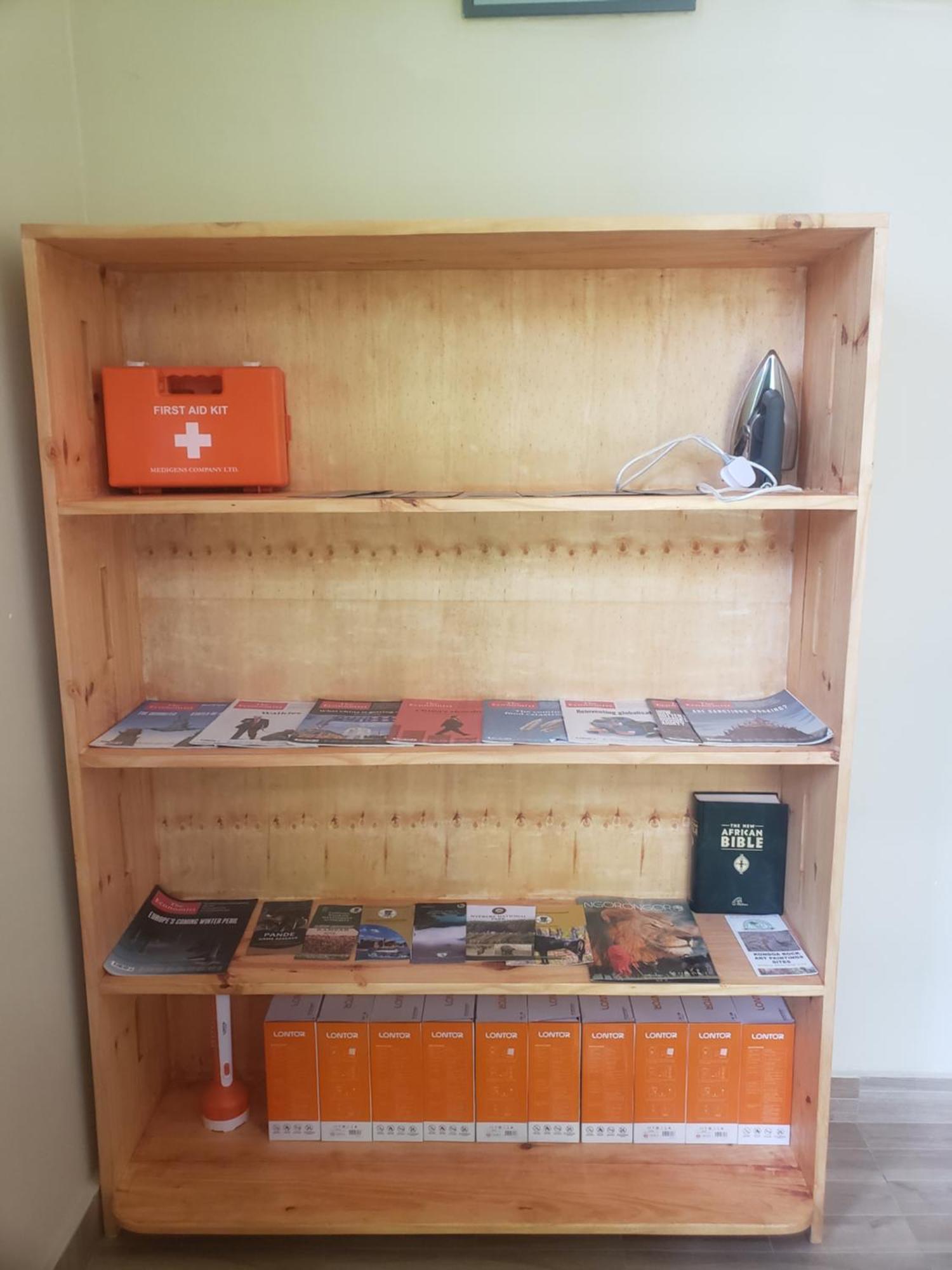 L&J Modern Backpackers Bnb دار السلام المظهر الخارجي الصورة