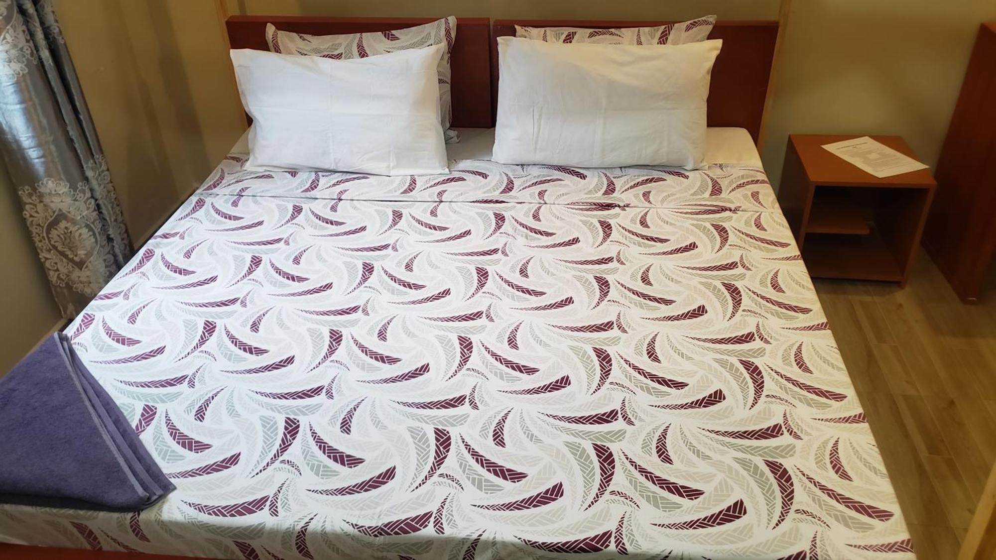 L&J Modern Backpackers Bnb دار السلام المظهر الخارجي الصورة