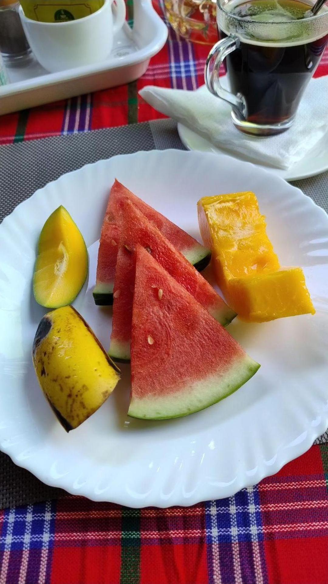 L&J Modern Backpackers Bnb دار السلام المظهر الخارجي الصورة
