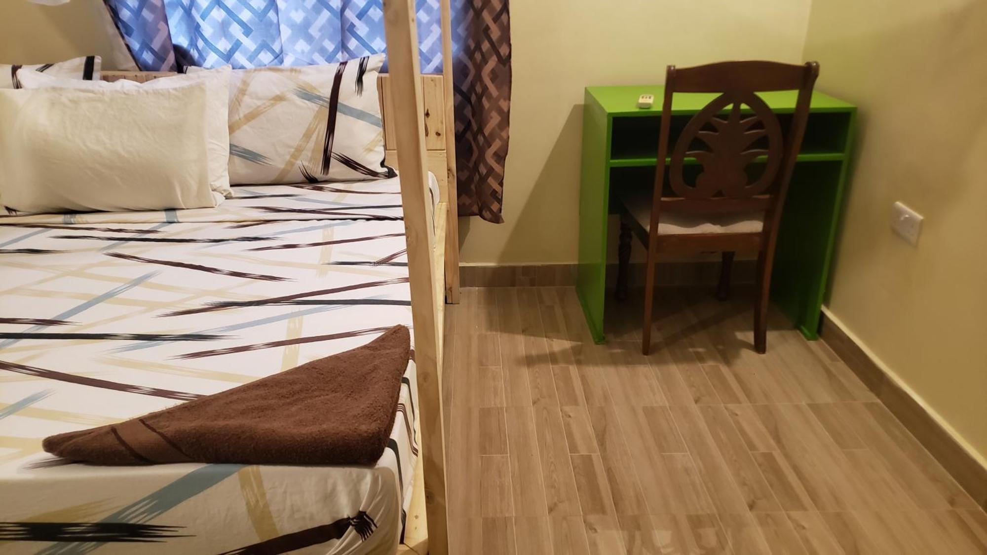L&J Modern Backpackers Bnb دار السلام المظهر الخارجي الصورة