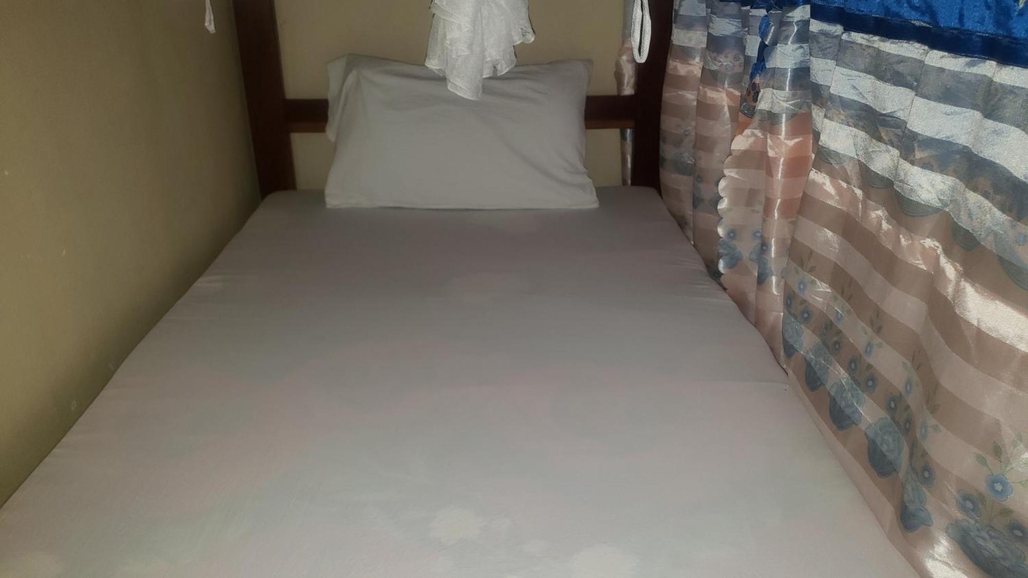 L&J Modern Backpackers Bnb دار السلام المظهر الخارجي الصورة