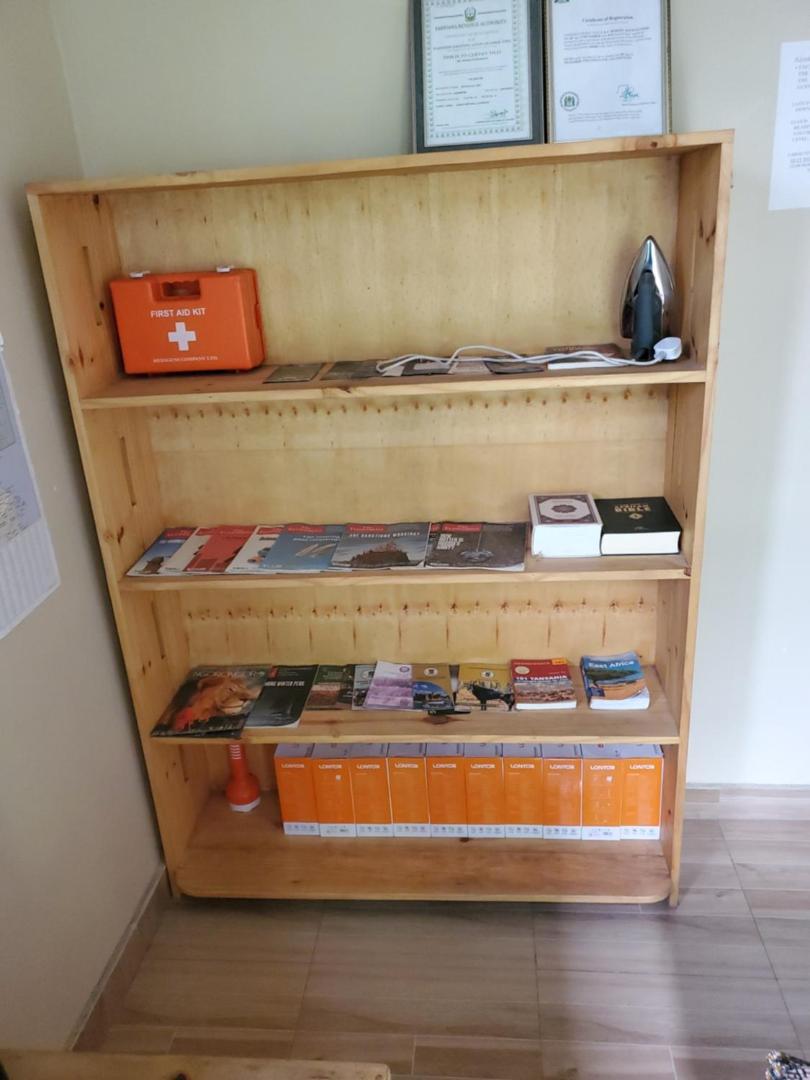 L&J Modern Backpackers Bnb دار السلام المظهر الخارجي الصورة